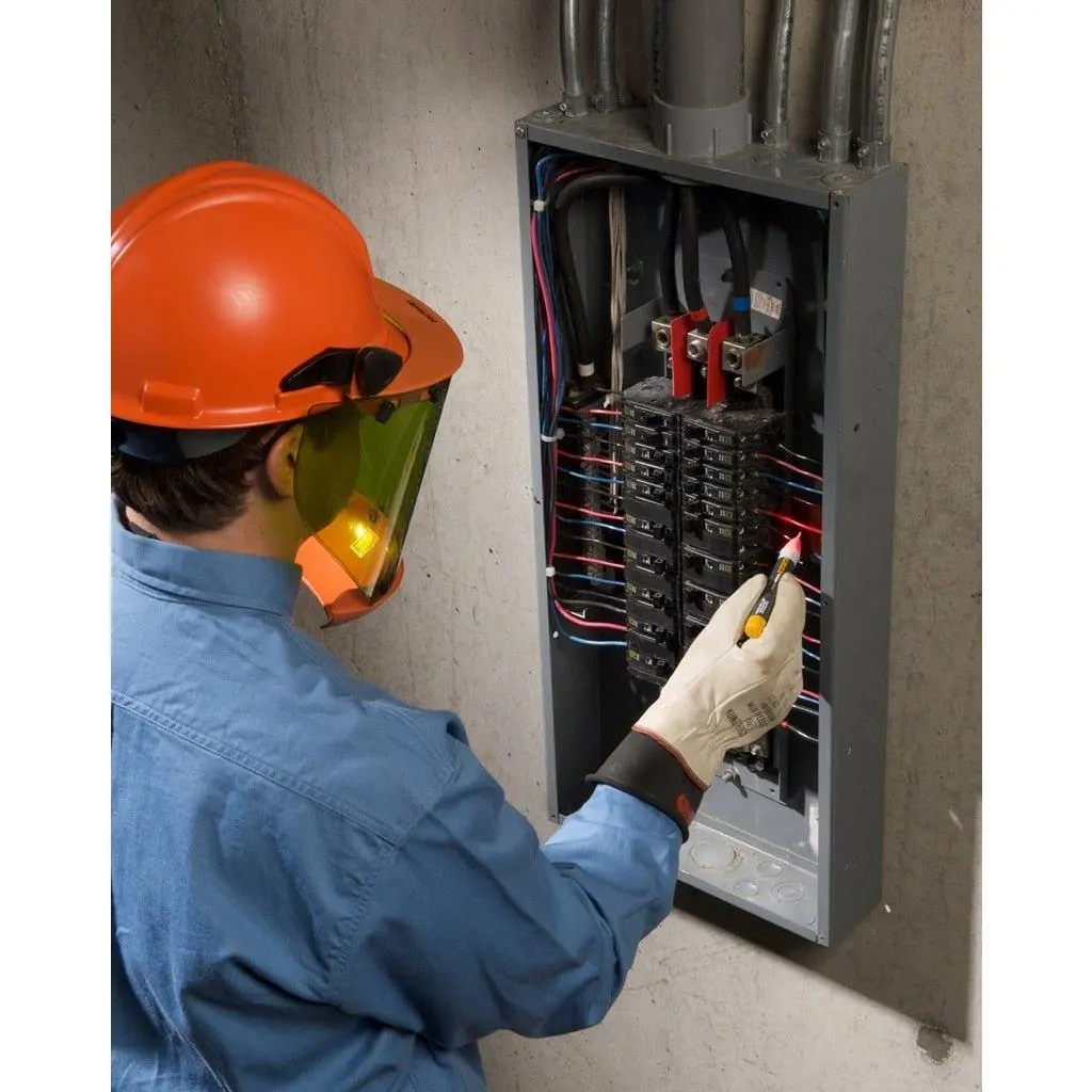 Fluke 1Ac/2Ac Voltalert™ Ac Non-Contact Voltage Testers From Fluke 6
