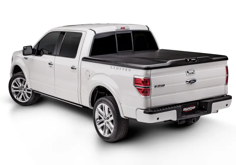 Undercover Elite Hard Tonneau Cover For 2015–2020 Ford F-150 (6.5' Bed) – Textured Black 1